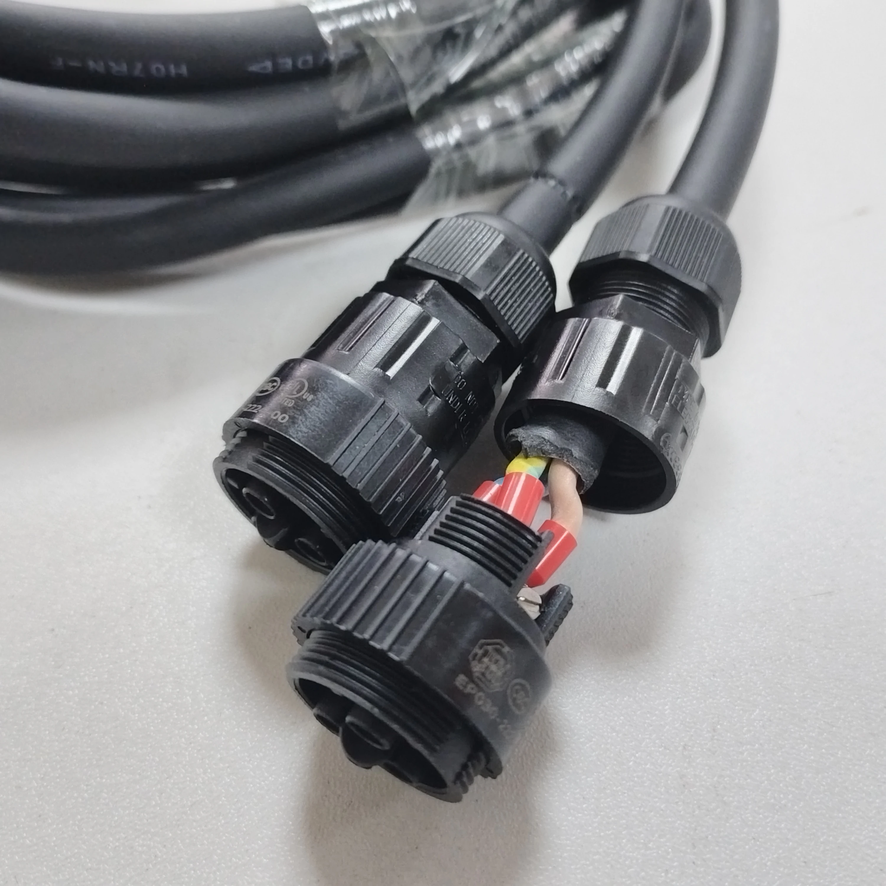 Cable Connector Shucko Plug EZ1 Series for QT2 Apsystem Microinverter
