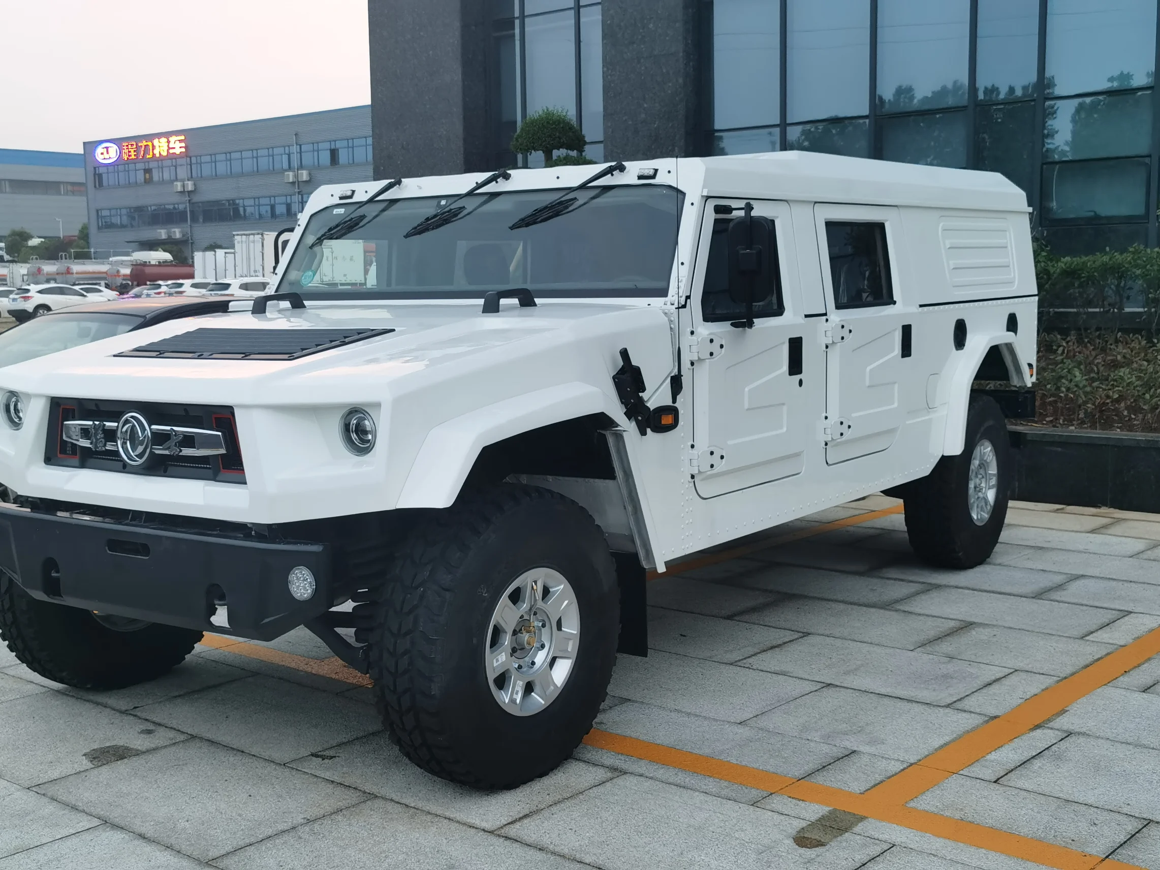 China Dfms Hq All Terrain 4x4 Off Road Vehicle Suv New Car Pickup Truck 