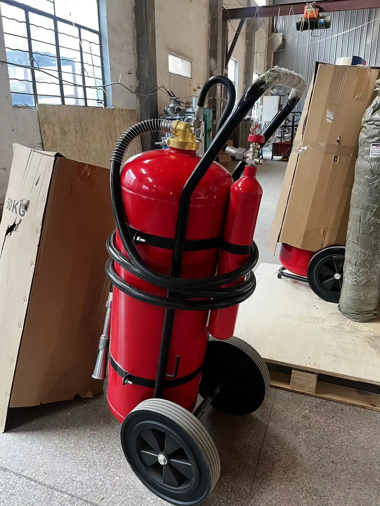 External Wheeled Fire Extinguisher 25kg 50kg 75kg 100kg External Co2 Cartridge Stored Wheeled 7363