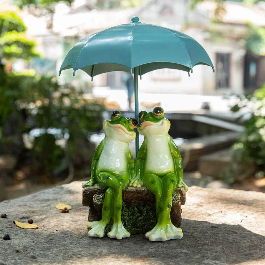 Garden Decorations Statues Happy Couple Frogs Resin Indoor And Outdoor