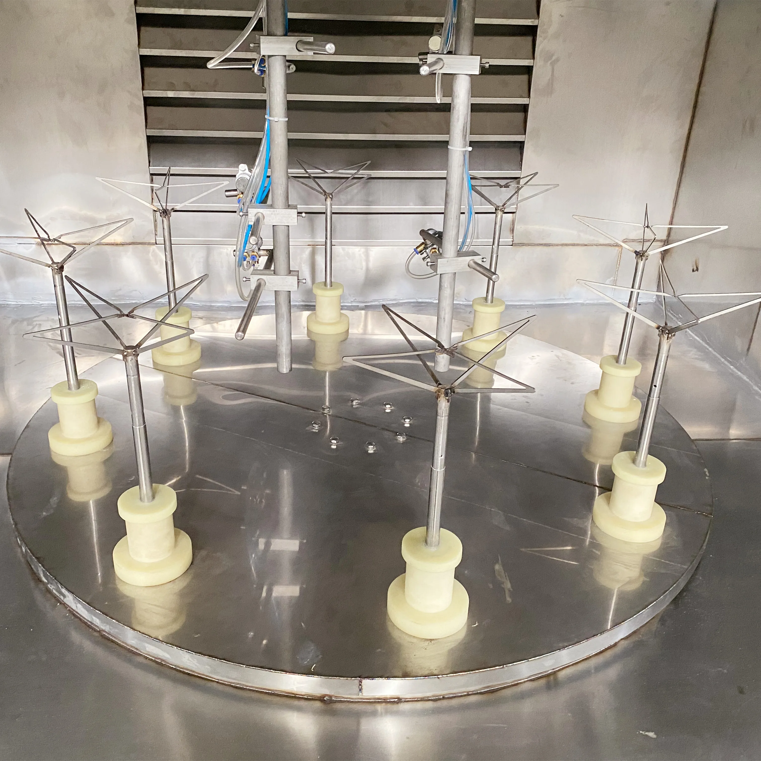 Multistations Spray Glazing Booth Suitable For Spraying Glaze For