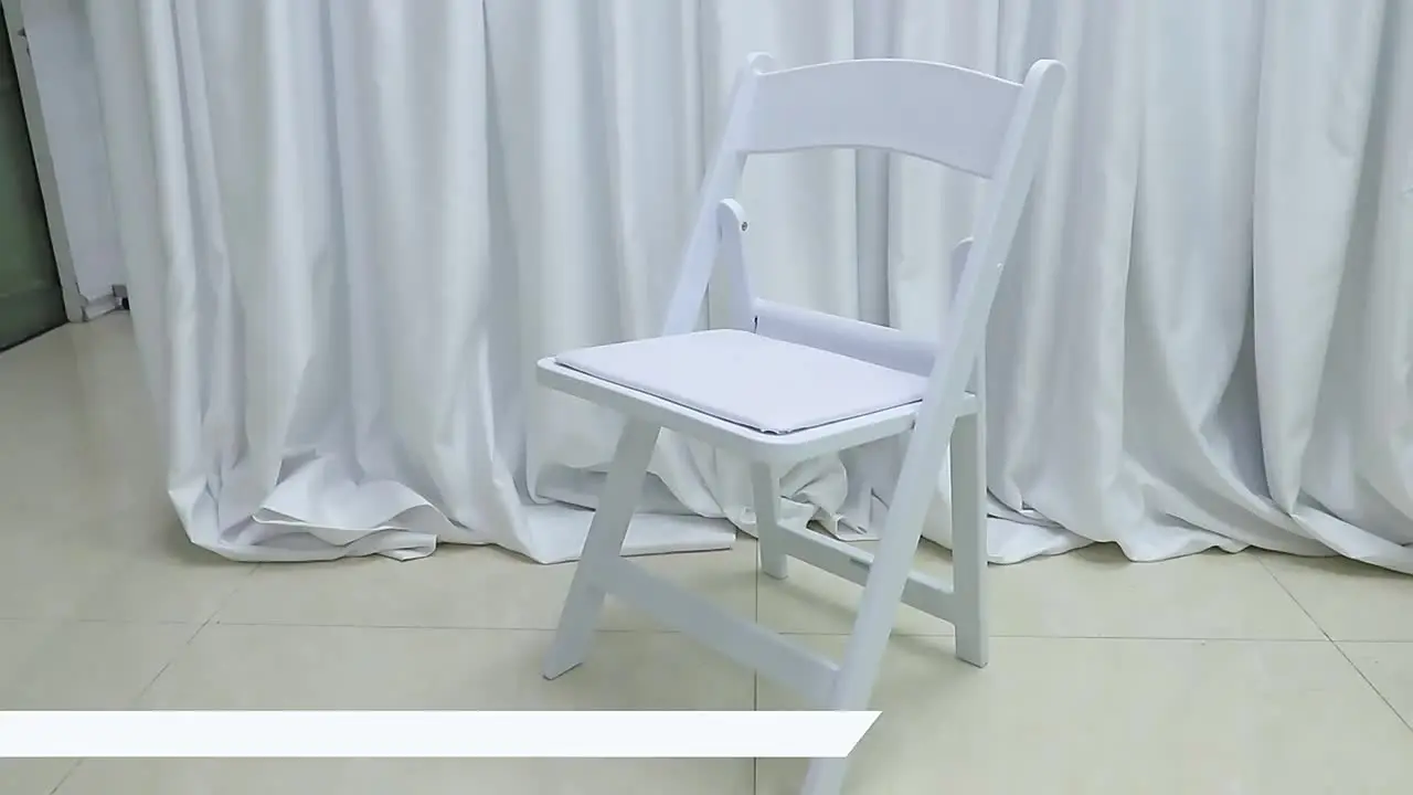 White Outdoor Folding Wedding Garden Chairs Foldable Peacock Party