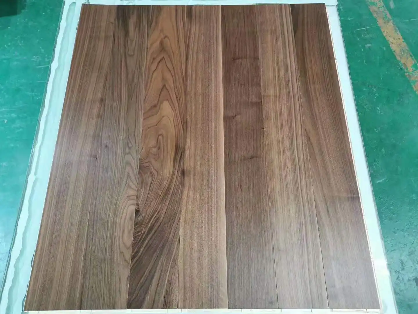 Walnut-2.jpg