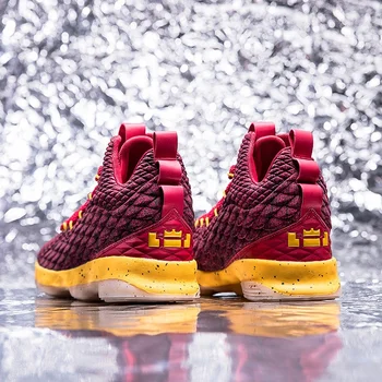 stylish sports shoes for men