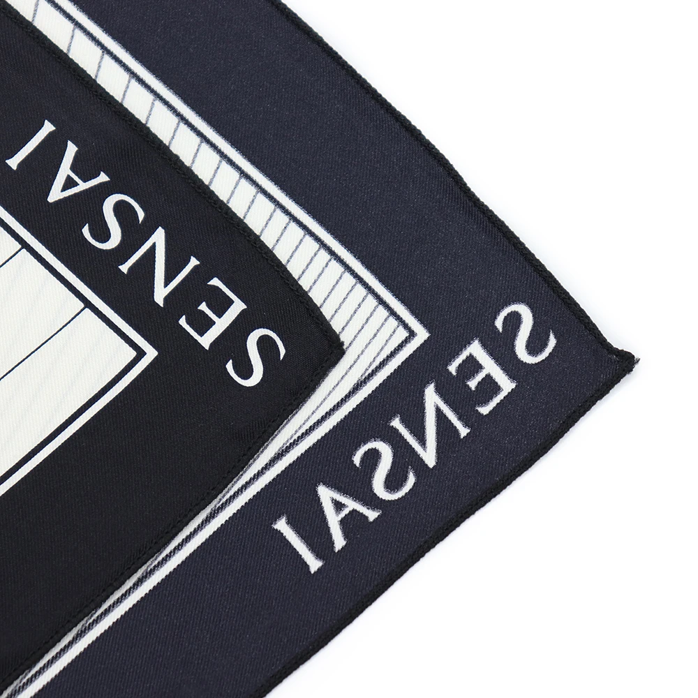 自定义标志黑色白色条纹印花方巾丝绸斜纹黑色边缘机器 hemming 围巾