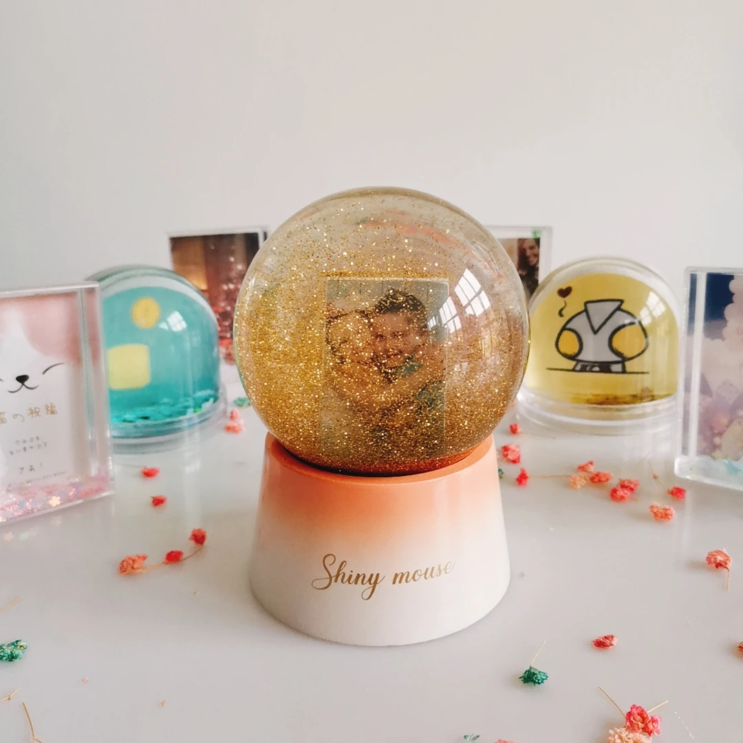 100mm Personalised Snowglobe Photo Frame Factory Direct Water Globe Snowball Plastic Photo Frame 