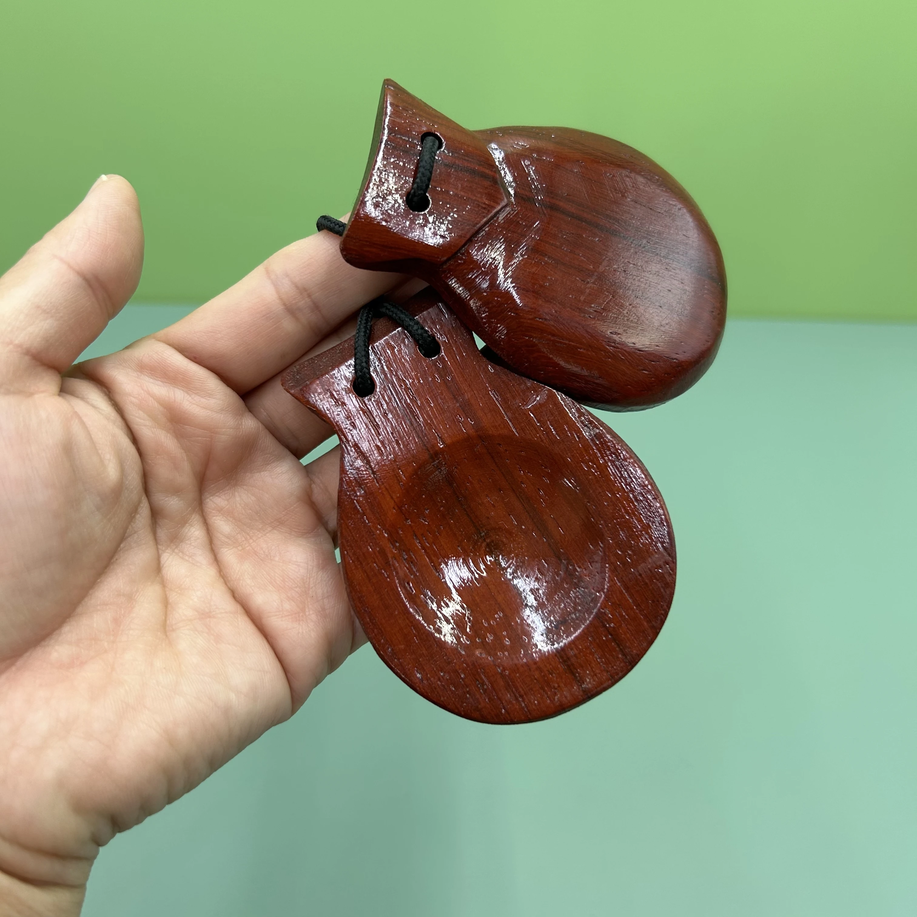 Percussion Wood Maracas For Sour Tools In Recognized Maracas Mundia