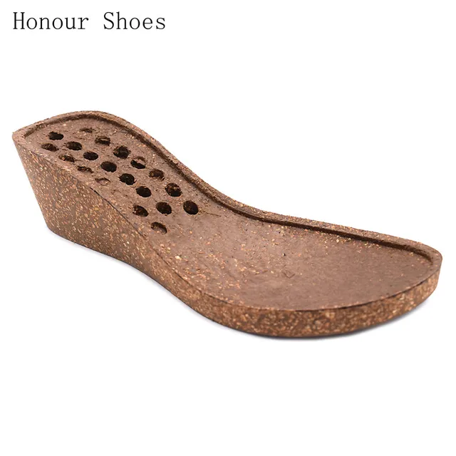 Обувь с деревянной подошвой мужская. Подошва каблука обуви