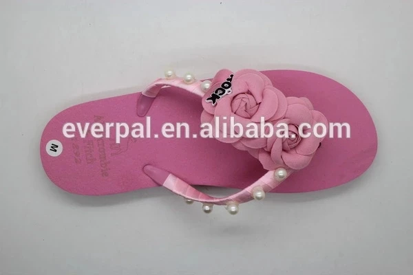 fancy flat chappal
