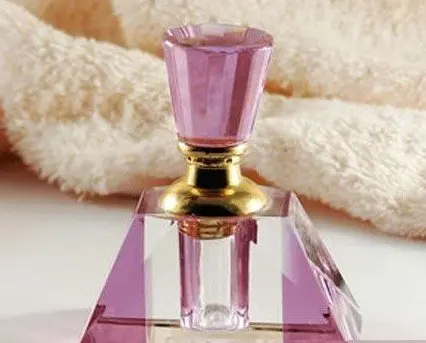 Source Lovely 12ml pink crystal perfume bottle MH-X0379 on m 