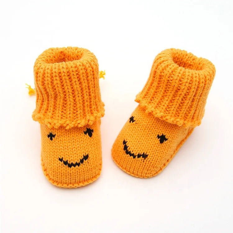 knit baby shoes 002.jpg