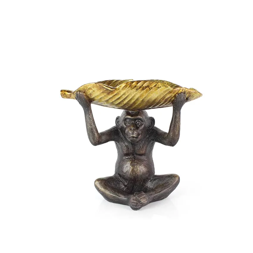 Resin classical money holding gold leaf sticker banana leaf plate statue for home decor supplier