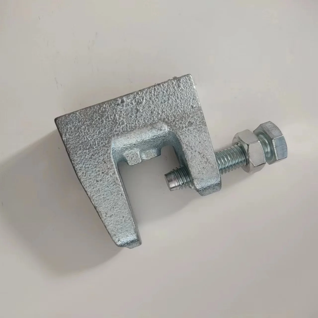 Galvanized Ductile Iron Pipe Clamp Beam Clamp C-shaped Steel Fittings C ...