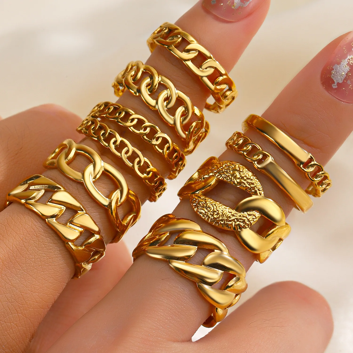 Hot Sale Vintage Chain Geometric Openwork Finger Rings 18K Gold