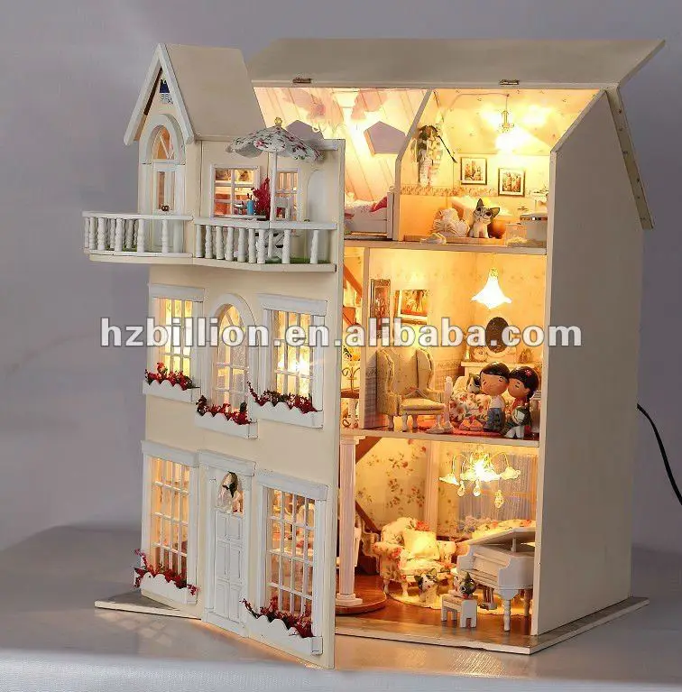 Fashion Europe DIY doll house with light for christmas toys