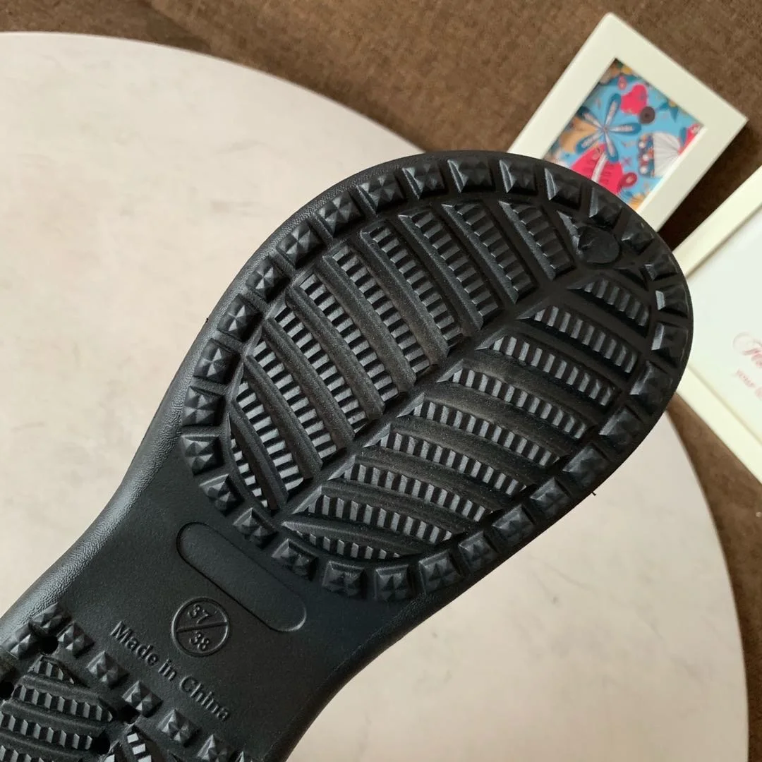 bae clogs with chain