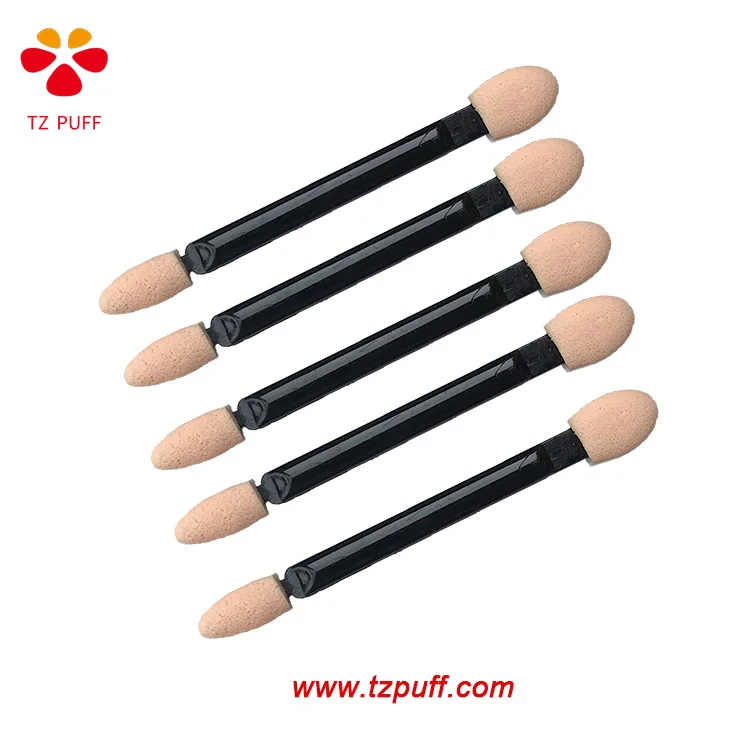 eyeshadow applicator