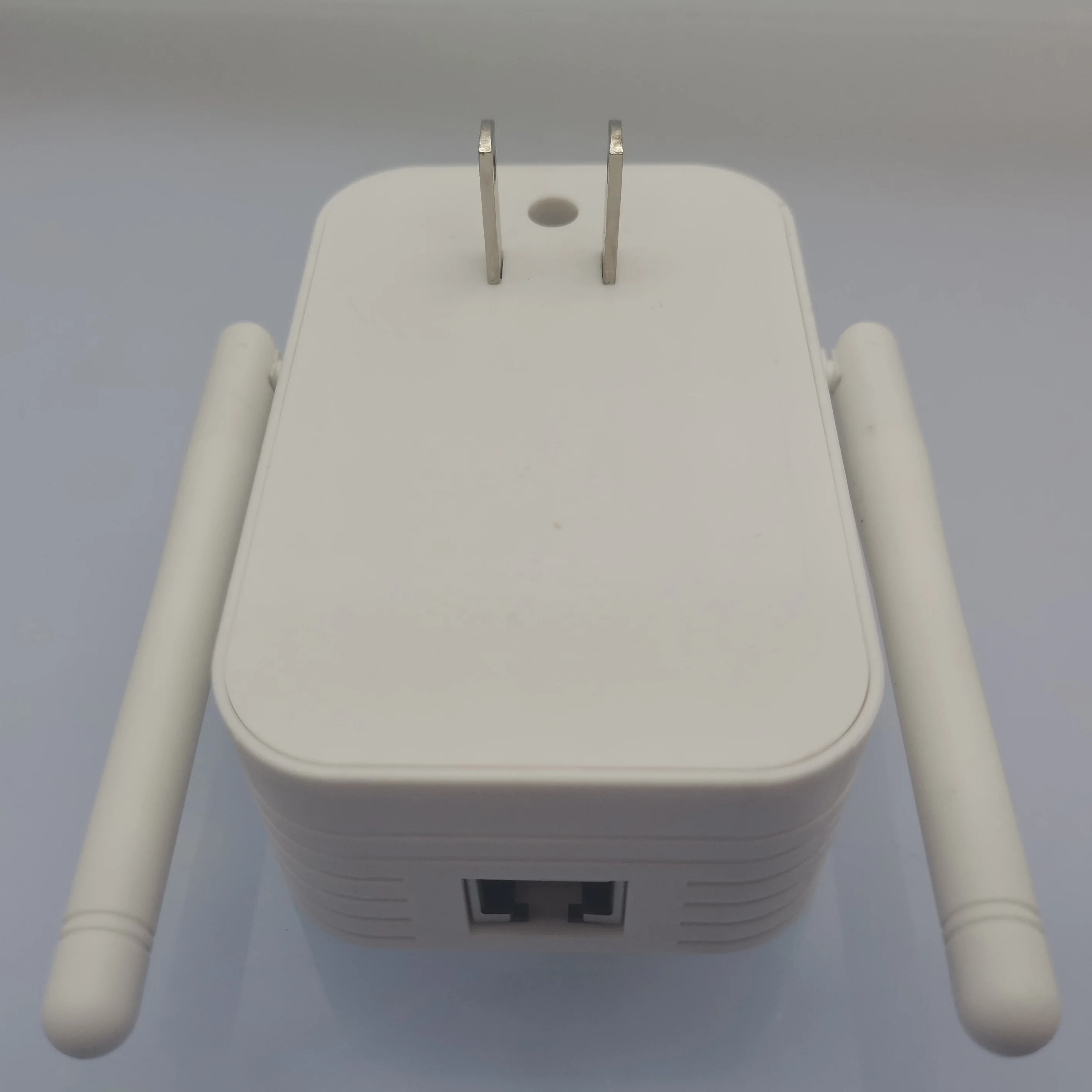 Hot Selling 802.11n Wireless Signal Repeater 2G 3G 4G Booster Amplifier Wifi Repeater Booster 300mbps