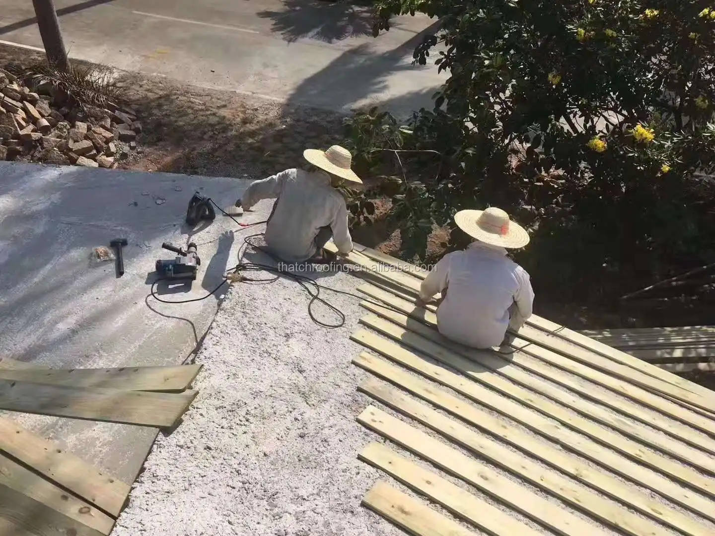 thatch installation1.jpg