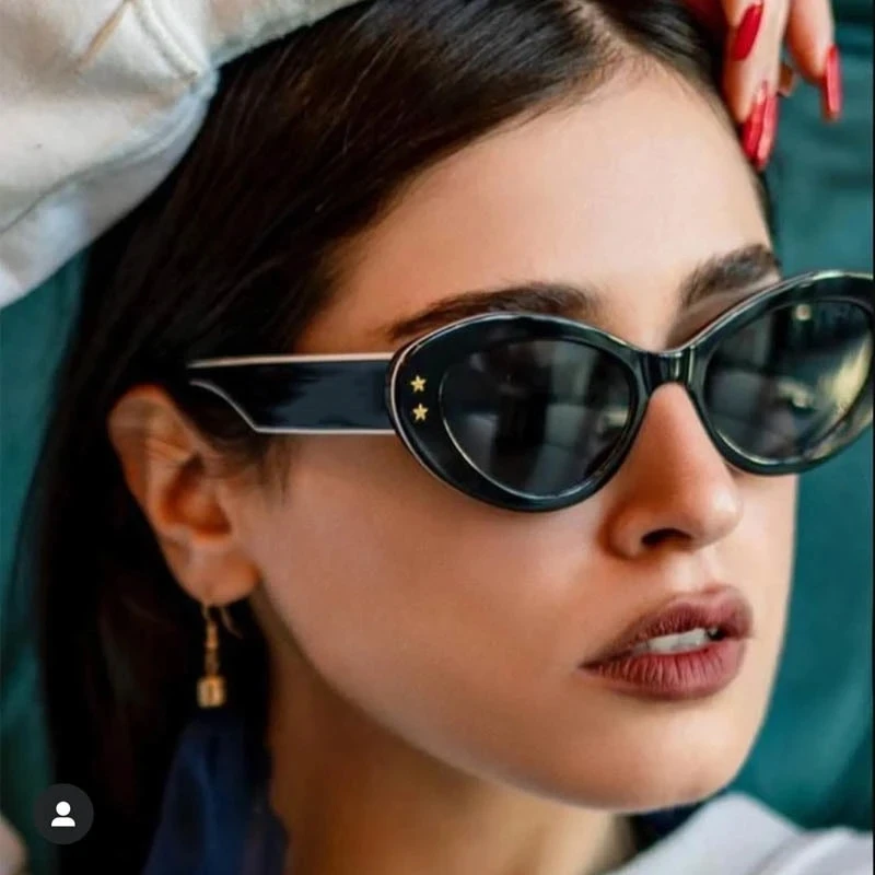 QIYI Celebrity Luxury Star Rivets Cat Eye Sunglasses 2024 display picture 1