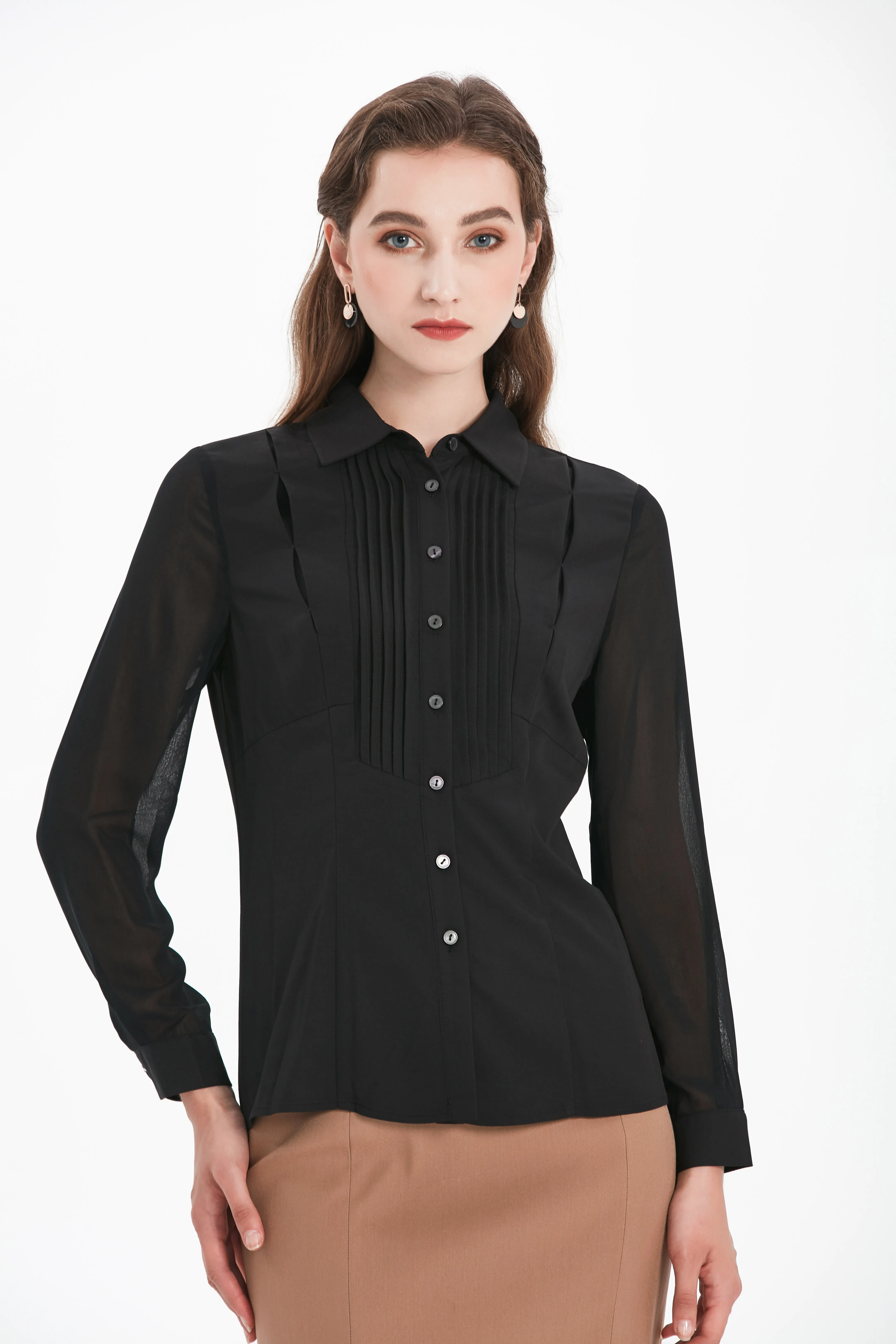 热销新品时尚性感胸前褶设计翻领薄衫长袖荷叶下摆女士素色衬衫