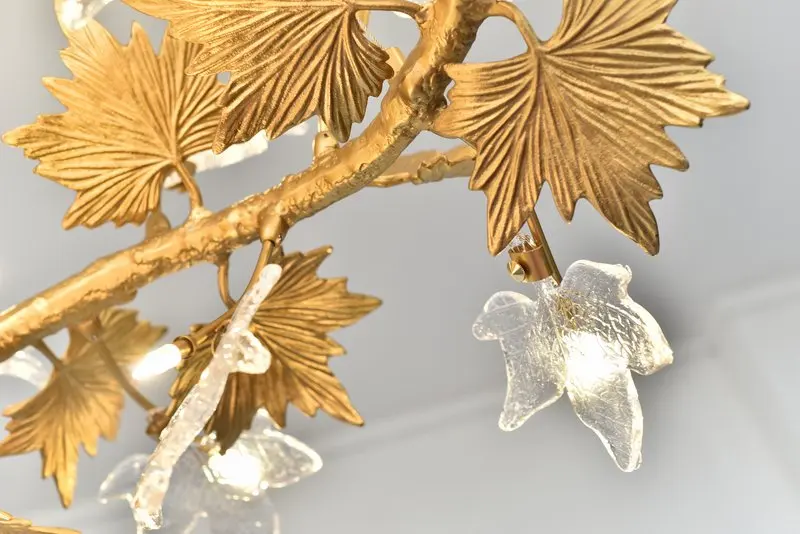 MEEROSEE Luxury Brass Tree Branch Hanging Light Fixture Copper Maple Leaves Chandelier for Hotel Restaurant Cafe Decor MD92093