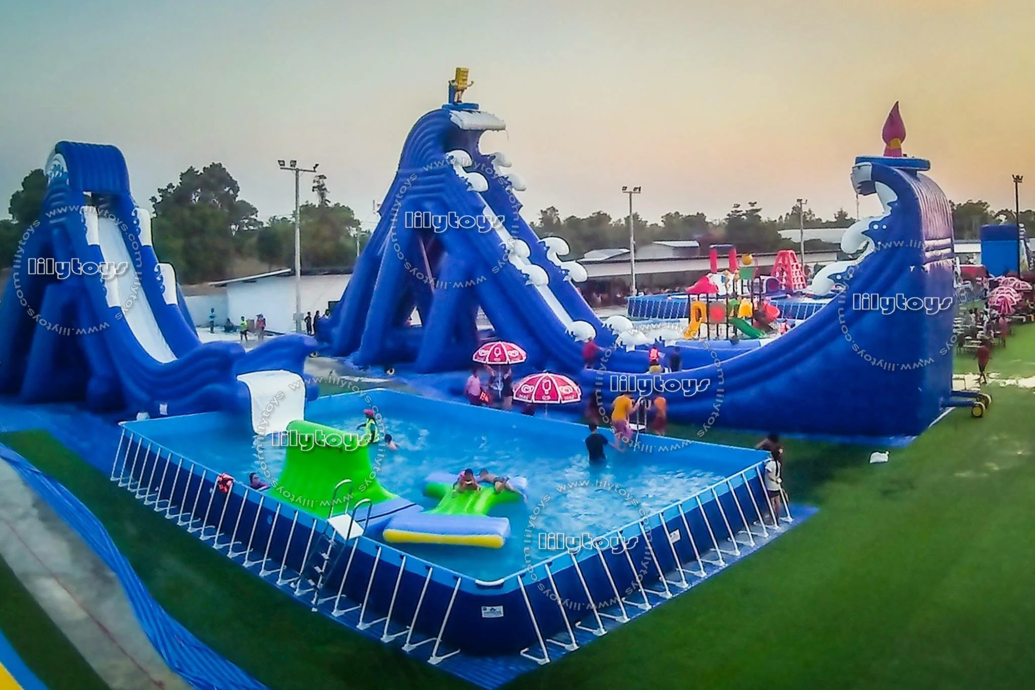 lilytoys 热卖充气大水滑梯,充气飞滑梯水上乐园,充气室外公园河马