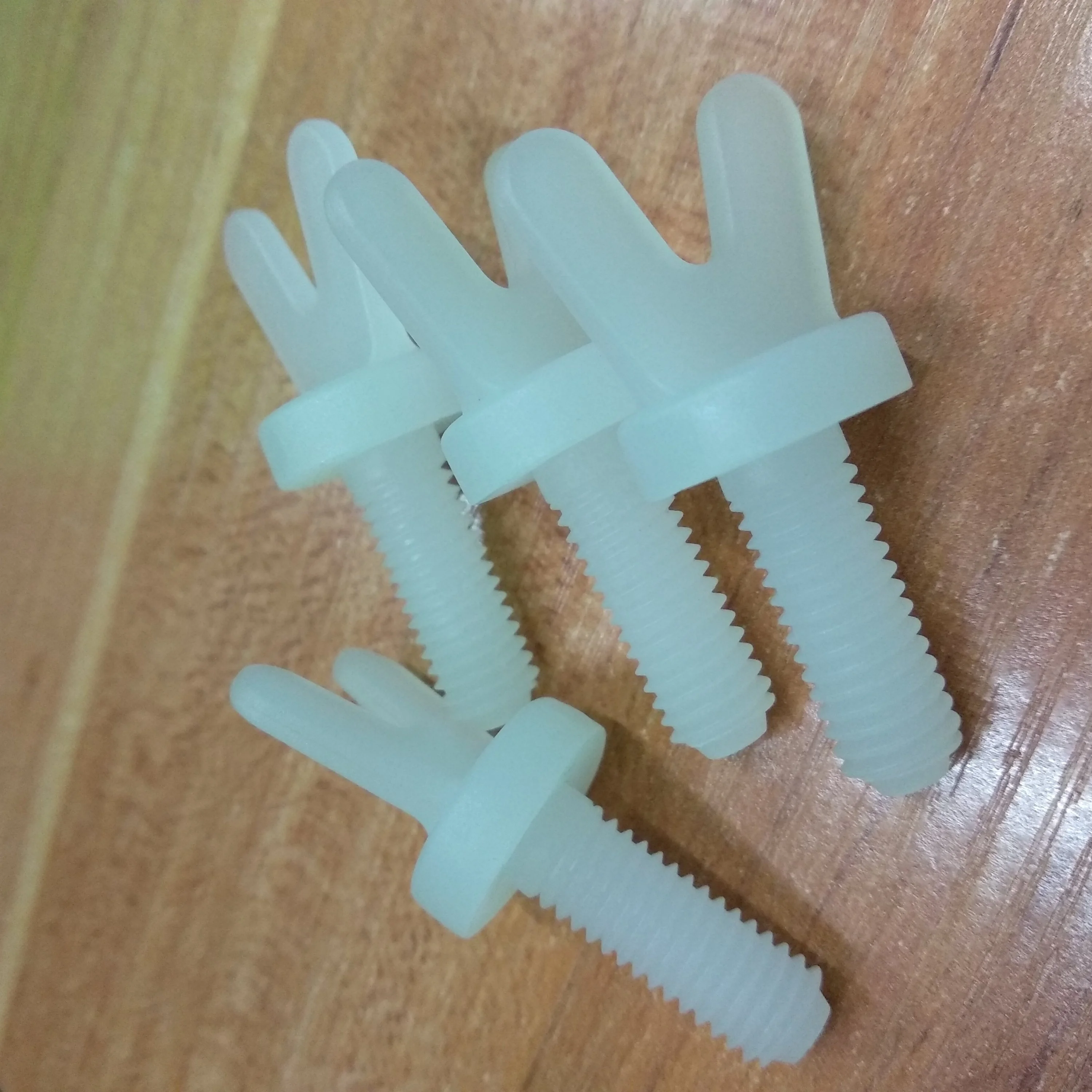 Supply M8*20l M10*30lpp/pvc Plastic Butterfly Screw Buy Screw