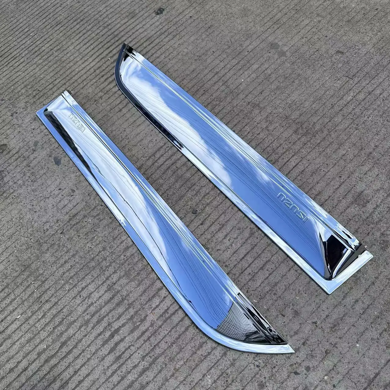 GHCD Hot Product/high Quality/factory Price Japanese Truck ISUZ ELF/100P Chrome-plated Window Garnish details