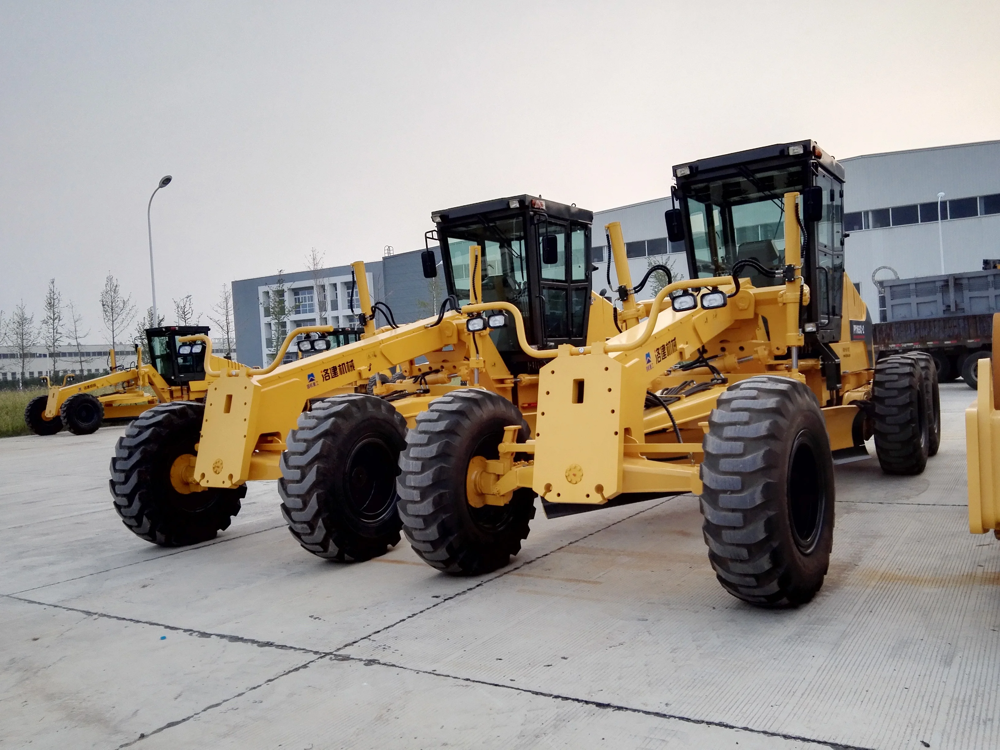 SINOMACH Motor Grader 2.jpg