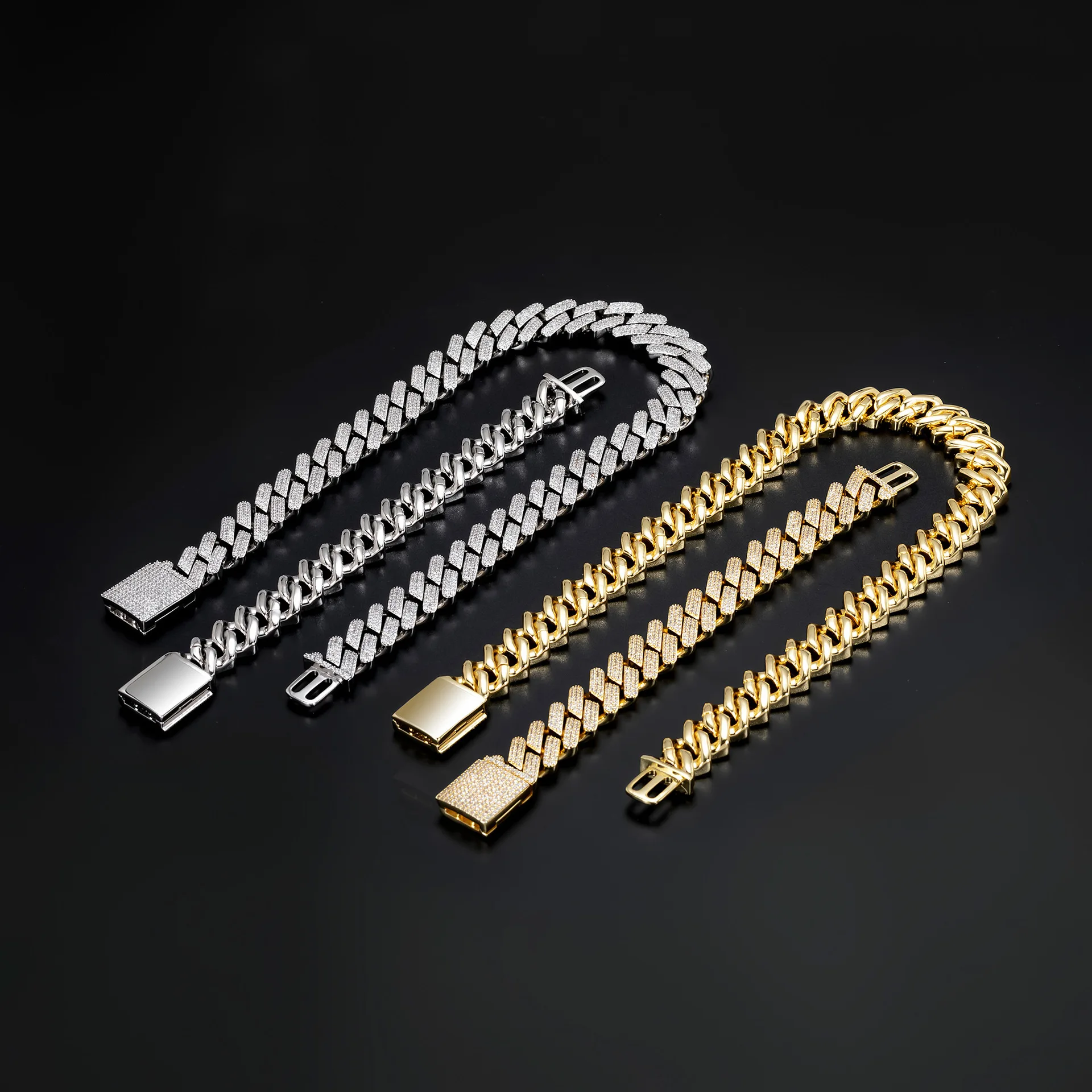 Small Cuban Chain Necklace 18k Yellow 
