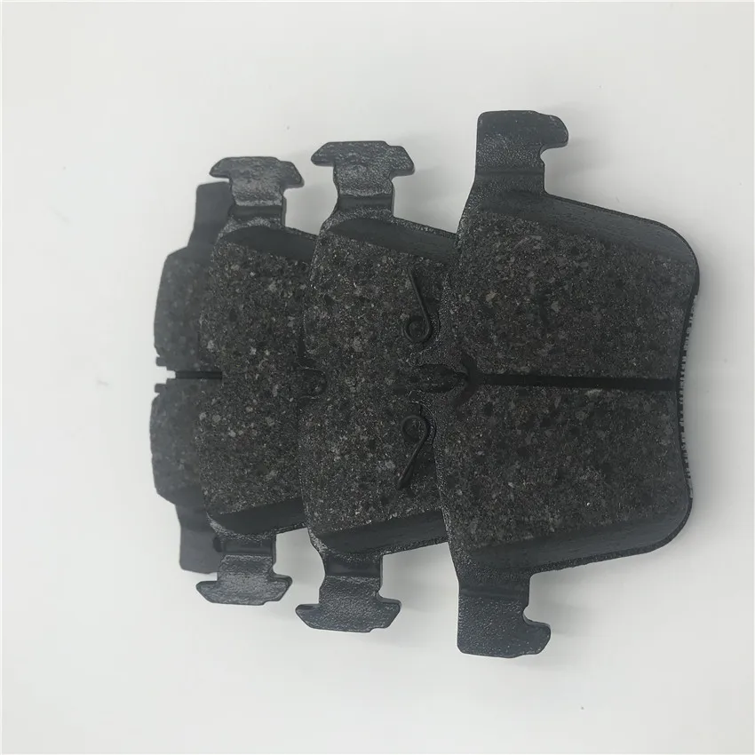 W205 W204 W203 C350 Semi Metallic Brake Pads For Mercedes Benz C300