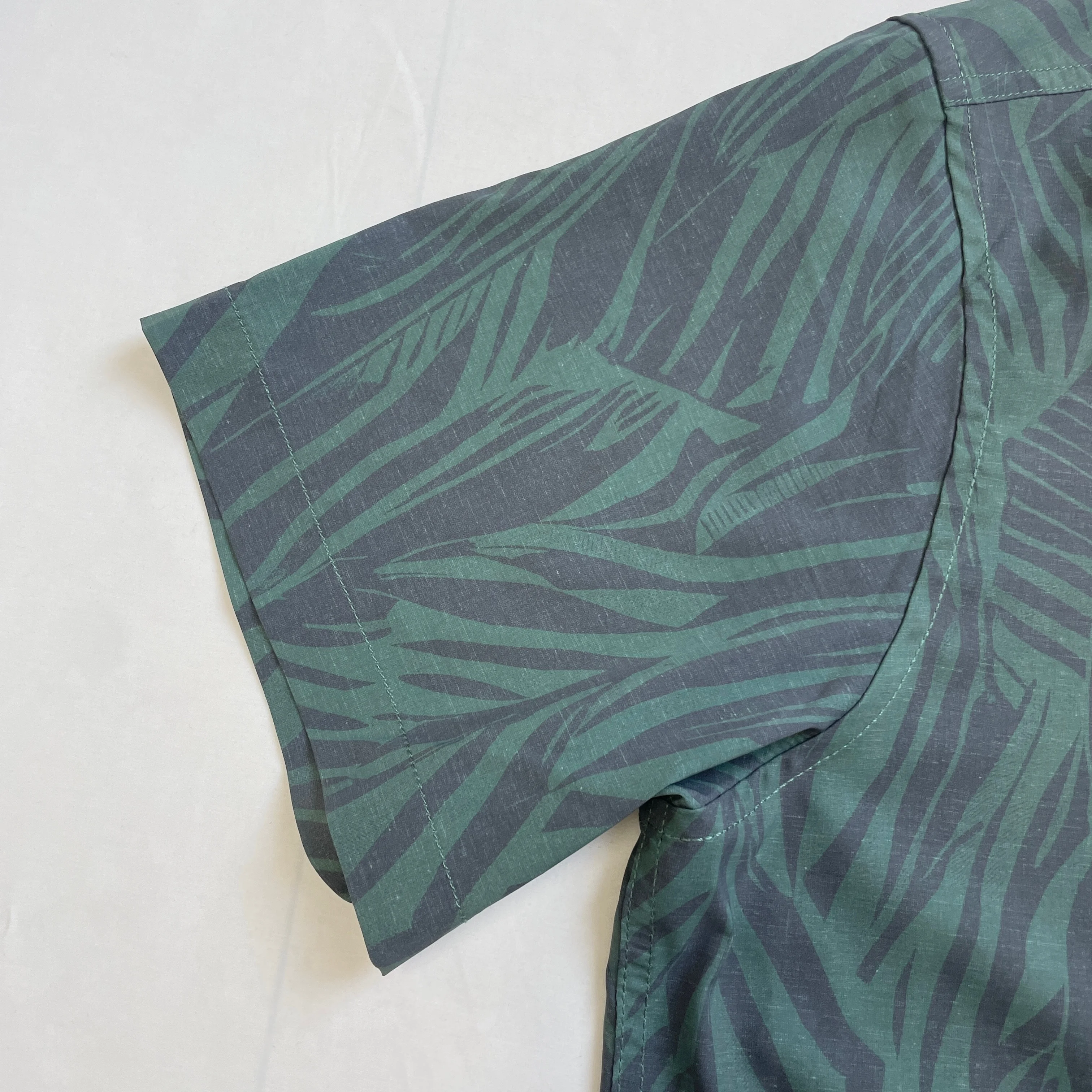 OEM Customized Hawaiian Beach Men's Summer Swimwear Solid Color Stand Casual Shirt Breathable Plain Dyed Short Anti-Wrinkle details