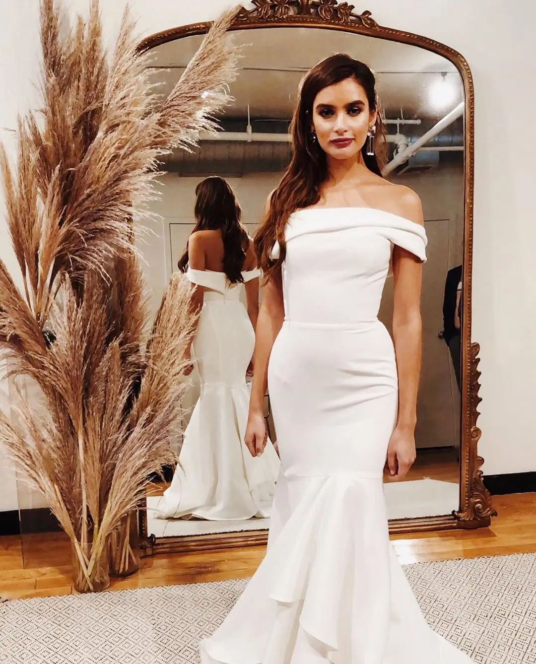 Elegant Off Shoulder Crepe Latest Wedding Dress Bridal Gowns 2020