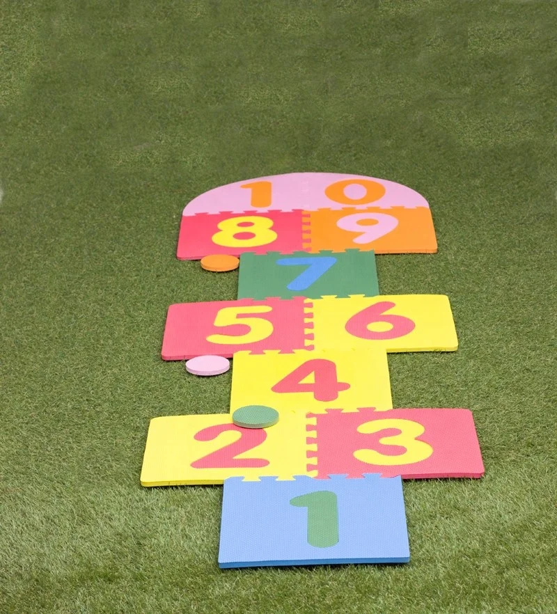 Hop scotch разговорный клуб. Хопи хоп скотч. Хопи хоп скотч. Хобби хоп скотч. Hopp hopscotch арт.
