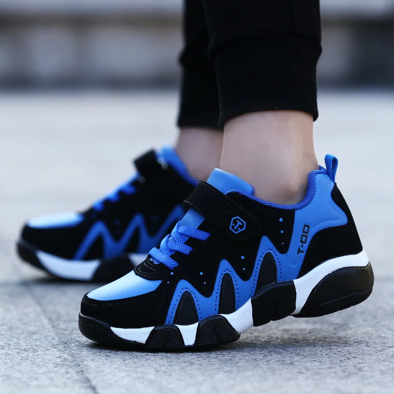 sports shoes (42).jpg