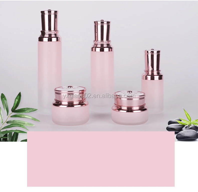 Luxury Cosmetic glass bottle set -- skincare container manufacturer-- new style design with pump&spray&gold cap-customization details