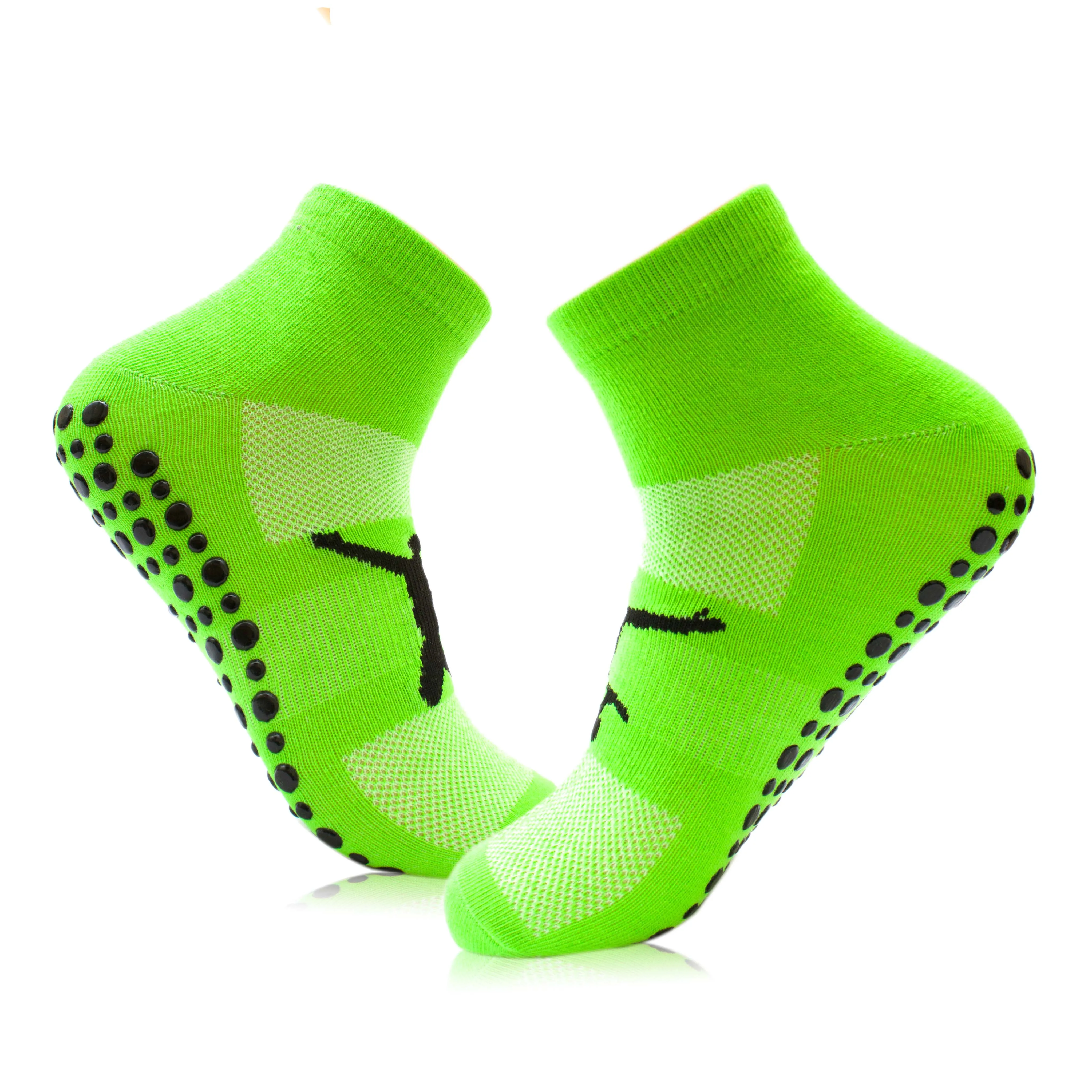 Non slip grip socks for indoor