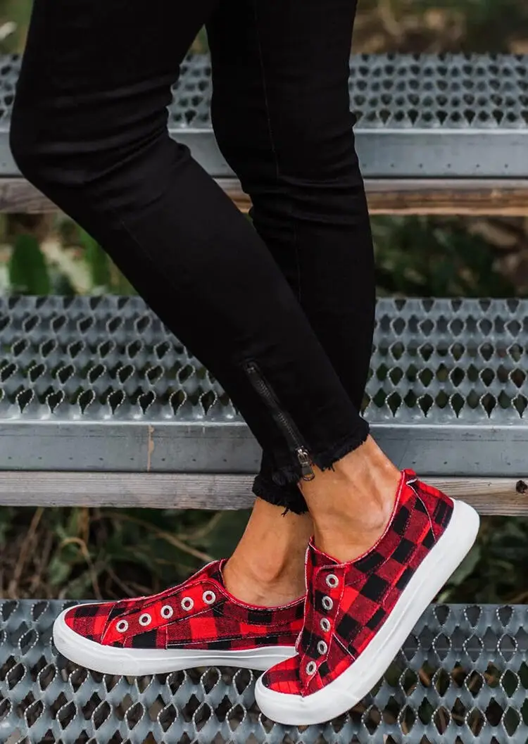 buffalo plaid lace up round toe flat sneakers
