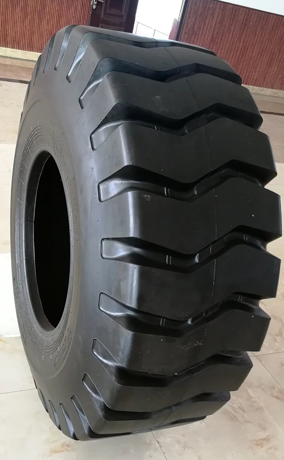 所有行业  汽车及配件  卡车零部件  卡车配件  卡车轮胎  size 23.