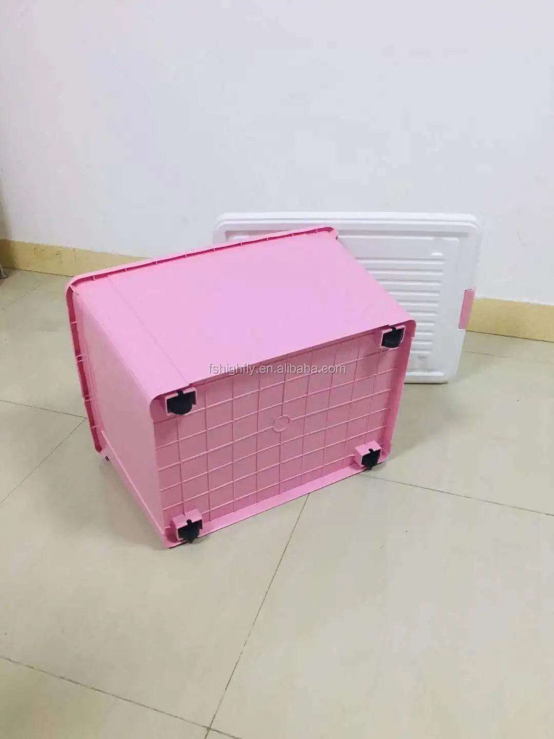 Household 4 Wheels 75l Big Size Clear Plastic Box For Clothes Storage