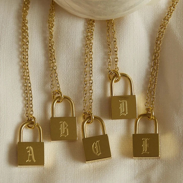 Lock necklace  (2).jpg