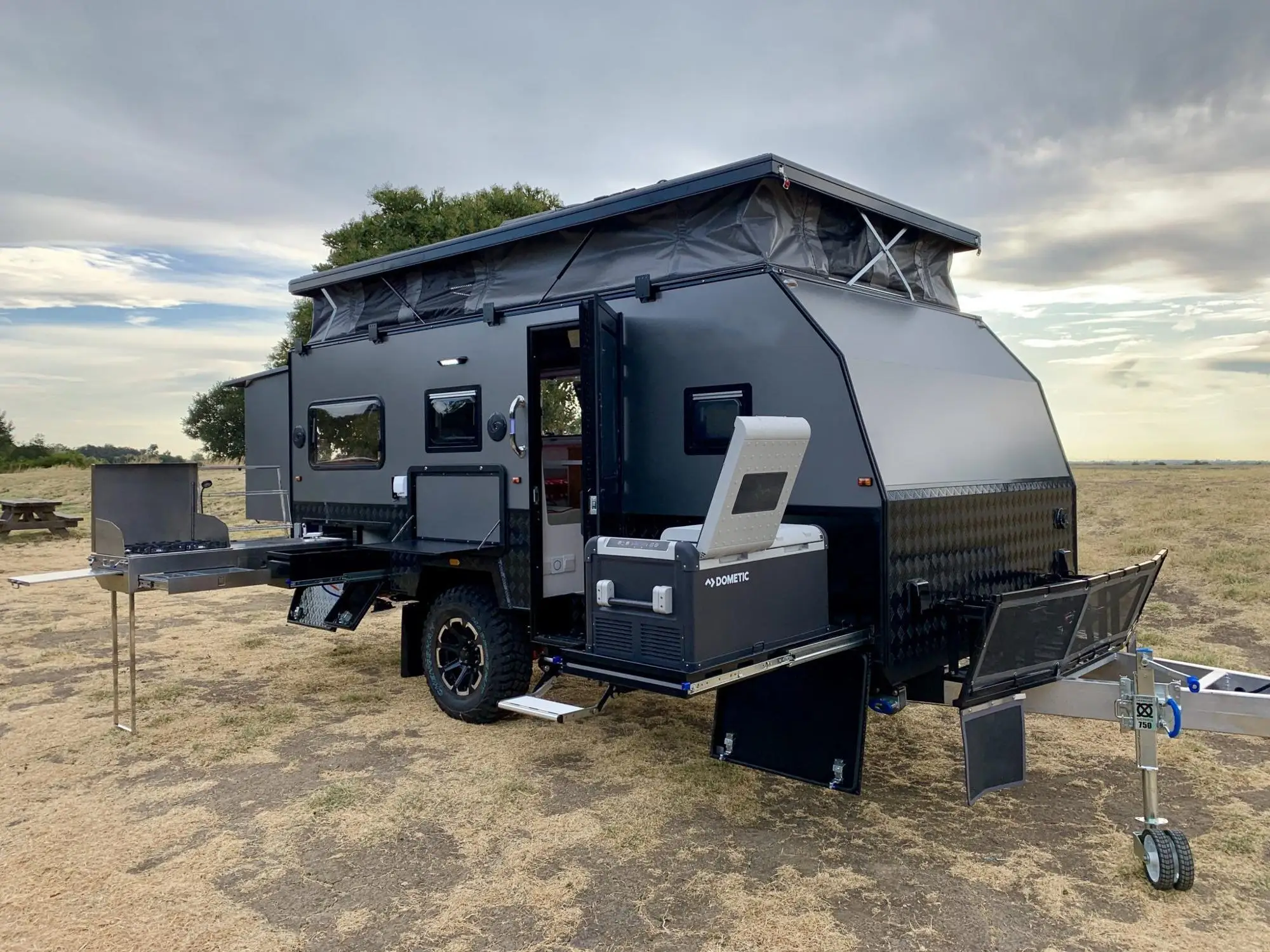High Quality Slide Out Off Road Travel Trailer With Pop