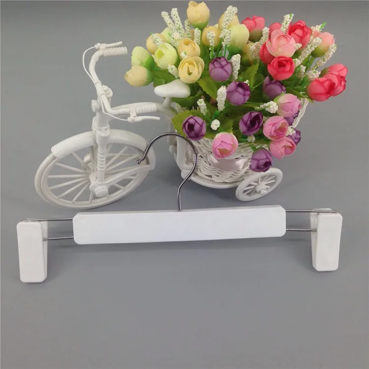 Cheap Colorful Plastic Adult Trouser Hanger And Child Pant Hanger Rack With Clips Factory