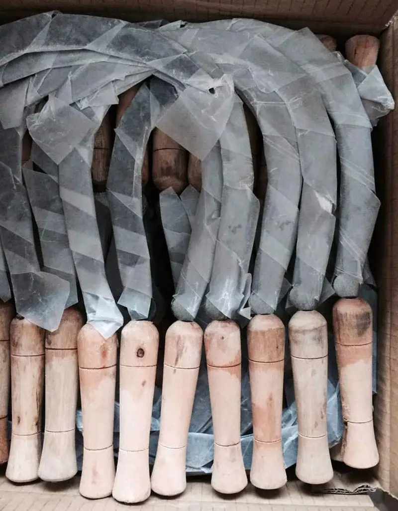 General Purpose Tempered Steel Serrated Blade Long Handle Grass Sickle