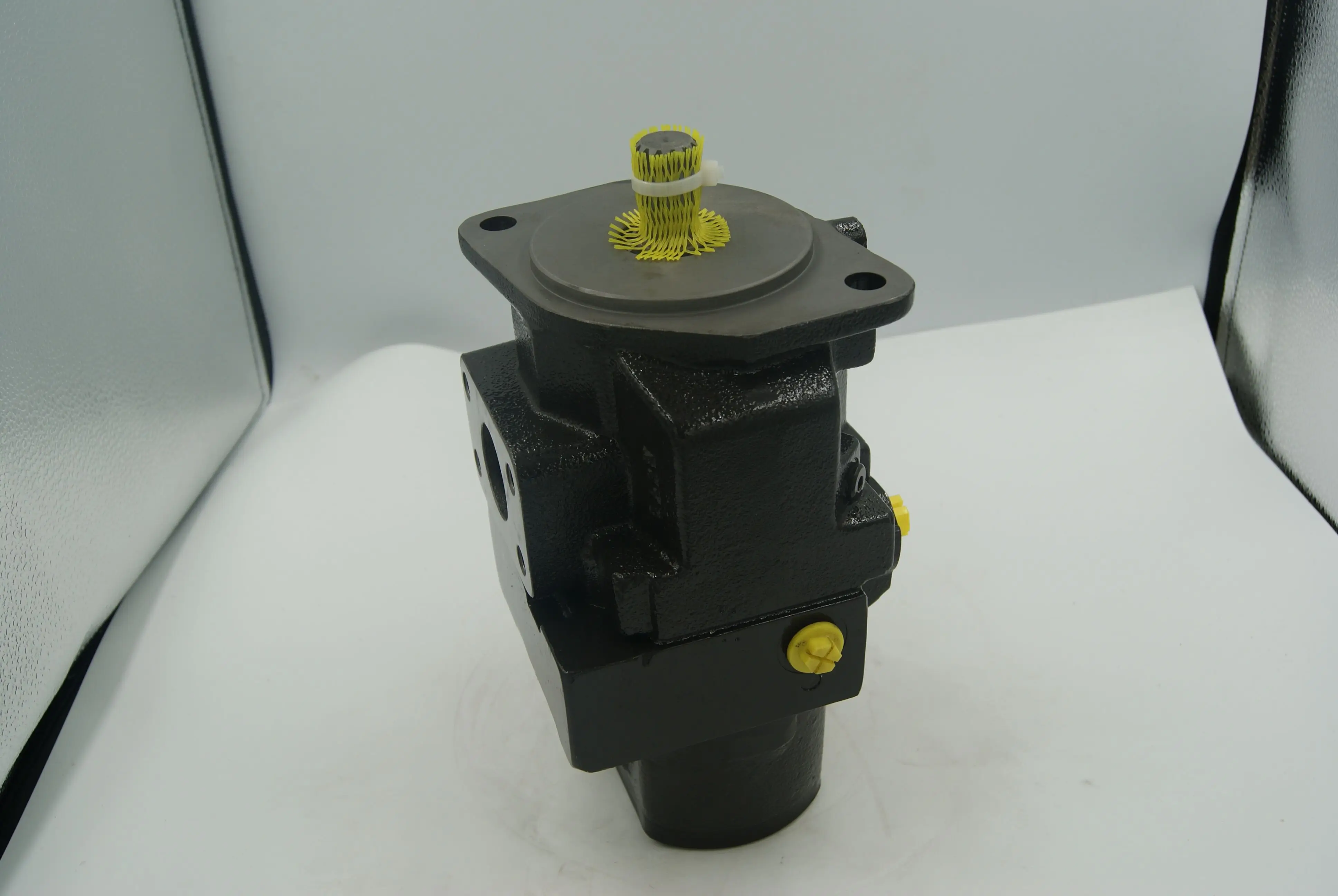 Trade assurance ZhenYuan AP2D12LV3RS79471 hydraulic pump for