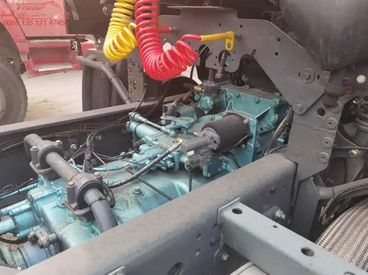 white howo tractor_42