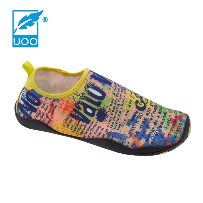 neoprene water shoes1.jpg