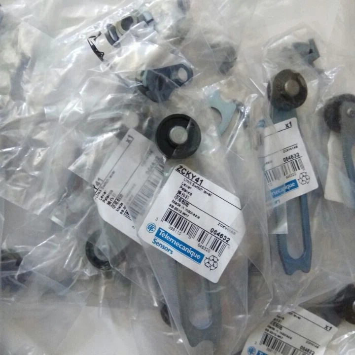 Part # WSR3R0100FEA bande métallique Résistance 0.01 Ohm 1/%