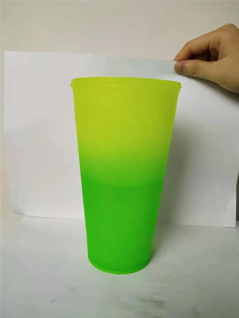 1f1f19.jpg